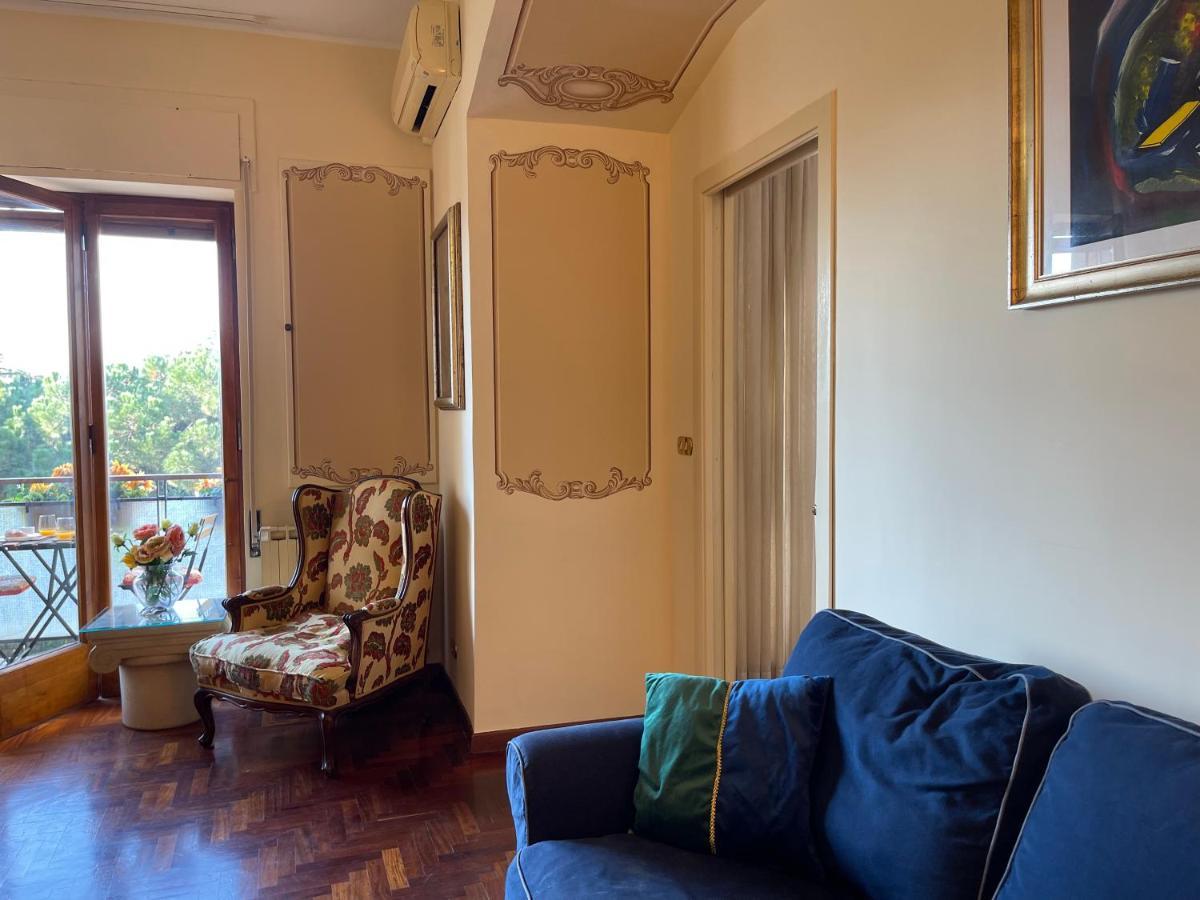 Lady House Apartment เรจโจ ดี คาลาเบีย ภายนอก รูปภาพ